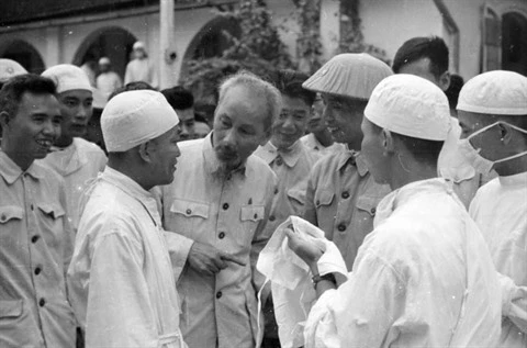 Cinq œuvres extraordinaires pour honorer le Président Hô Chi Minh