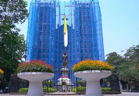 La cathédrale Saint-Joseph de Hanoï s'offre un lifting 