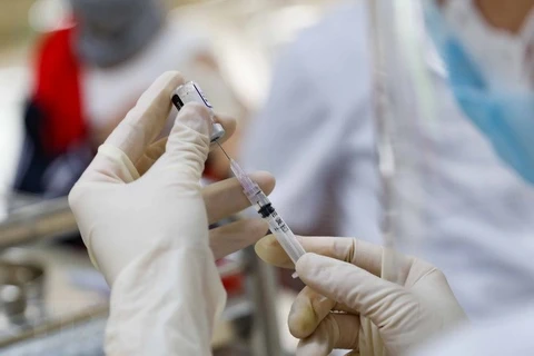 COVID-19 : Hanoï a assez de vaccin pour la troisième injection