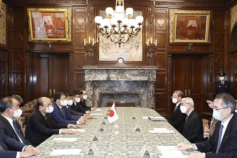 Le président vietnamien rencontre le président de la Chambre des conseillers du Japon
