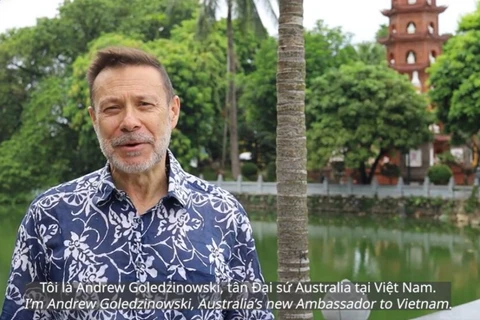 Le nouvel ambassadeur australien se rend à la pagode Trân Quôc