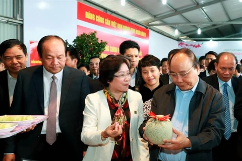 Le Premier ministre Nguyên Xuân Phuc incite l’agriculture à relever le défi du high-tech