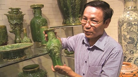 Trân Van Dô, l'artisan qui redonne vie aux émaux anciens 