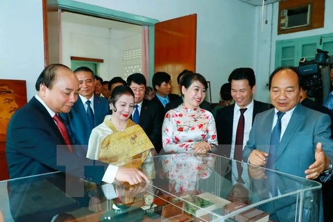 Le Premier ministre Nguyên Xuân Phuc termine sa visite officielle au Laos