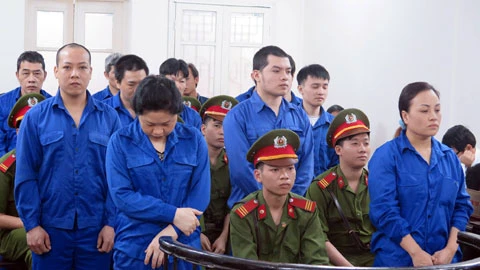 Vietnam: Huit condamnés à mort pour trafic de drogue
