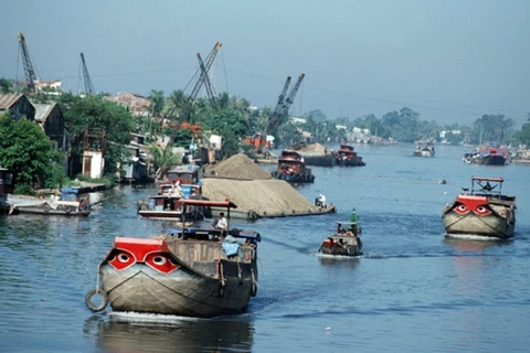 La BM approuve un crédit pour améliorer le transport fluvial au Vietnam