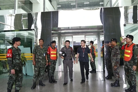 Une bombe fait plus de 20 blessés dans un hôpital militaire de Bangkok