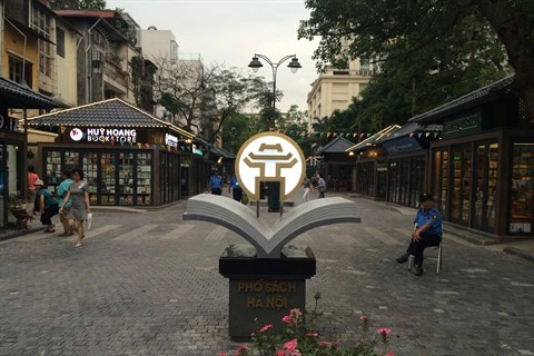 Une "vraie" rue des livres voit le jour à Hanoï