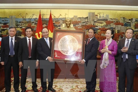 Le chef du gouvernement exhorte Hai Phong à devenir un pôle de croissance