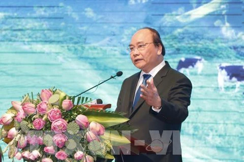 À Son La, le Premier ministre Nguyên Xuân Phuc montre la voie