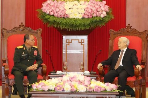 Pour dynamiser les relations de coopération entre les deux armées Vietnam-Laos