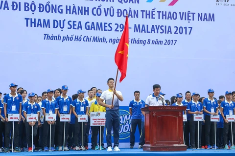 Plus de 5.000 personnes marchent pour la délégation vietnamienne aux SEA Games 29