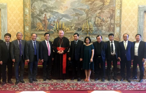  Le Vietnam et le Vatican discutent de leurs relations bilatérales