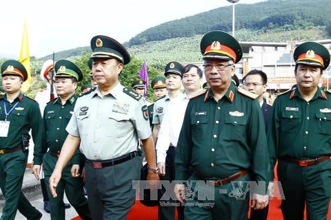 Succès du 4e programme d’échange sur la défense Vietnam-Chine