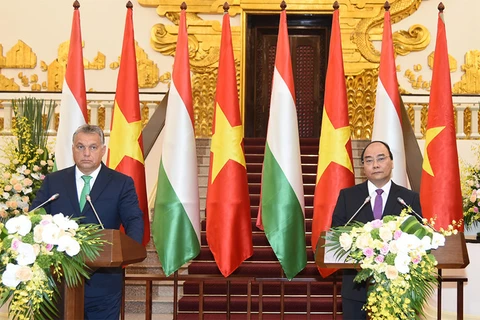 Le Vietnam et la Hongrie s’engagent à approfondir leurs liens