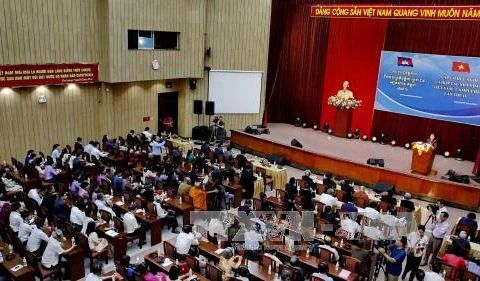 Ouverture de la Rencontre d'amitié et de coopération Vietnam - Cambodge 