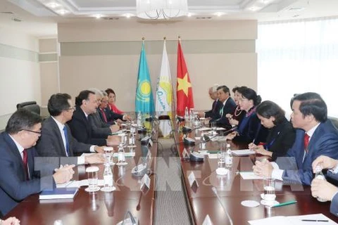 Le Vietnam souhaite resserrer ses relations avec le Kazakhstan