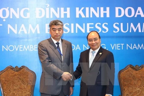 APEC 2017 : le PM reçoit des hommes d’affaires étrangers