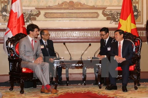 Le PM canadien quitte HCM-Ville pour le Sommet de l’APEC à Da Nang