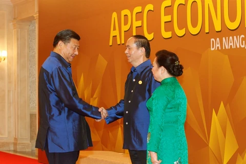 APEC 2017 : Les dirigeants brillent dans la soie vietnamienne