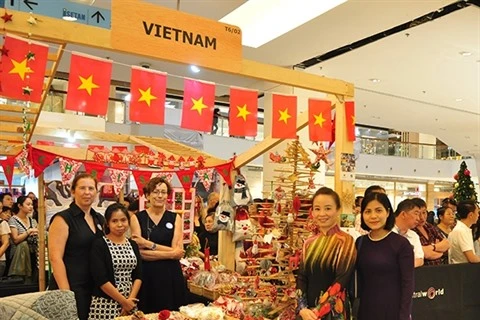Bangkok: le Vietnam au 64e Bazar de la communauté diplomatique