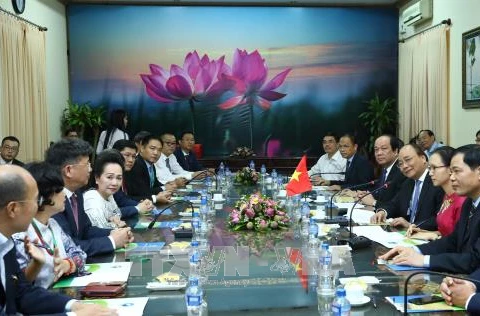 Le PM reçoit des investisseurs participant à la conférence sur l’investissement à Dông Thap