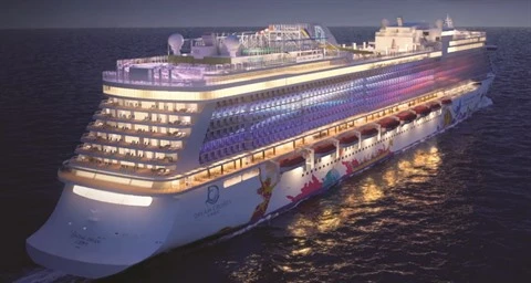 Saigontourist accueille le navire de croisière World Dream au Vietnam