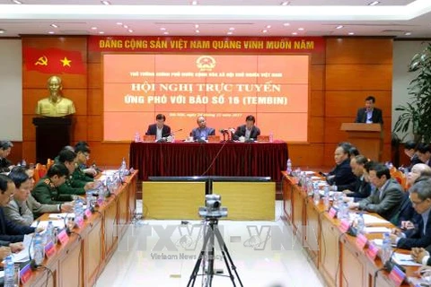 Le Premier ministre Nguyên Xuân Phuc demande de tout faire pour parer au typhon Tembin