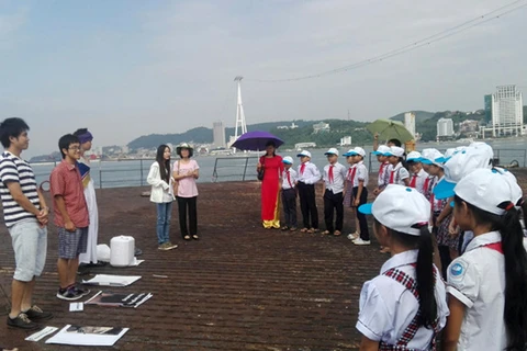 La préservation de la baie de Ha Long entre à l’école
