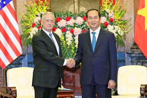 Le président Tran Dai Quang reçoit le secrétaire d’Etat américain à la Défense