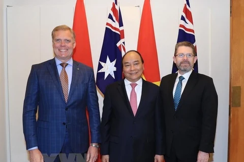 Le PM Nguyen Xuan Phuc rencontre des dirigeants du Parlement australien