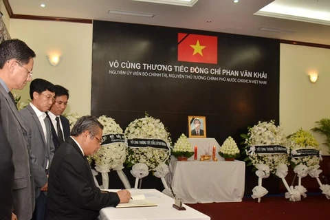 Hommage à l’ancien PM Phan Van Khai dans plusieurs pays