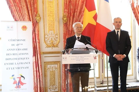 Célébration du 45e anniversaire des relations Vietnam-France à Paris