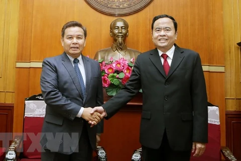 Resserrement des relations entre les Fronts du Vietnam et du Laos