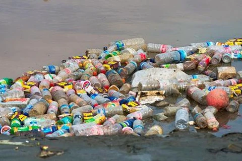 Un projet financé par l'USAID aide à réduire les déchets plastiques à Thua Thien-Hue