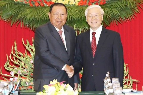 Le leader du Laos effectue une visite de cinq jours au Vietnam