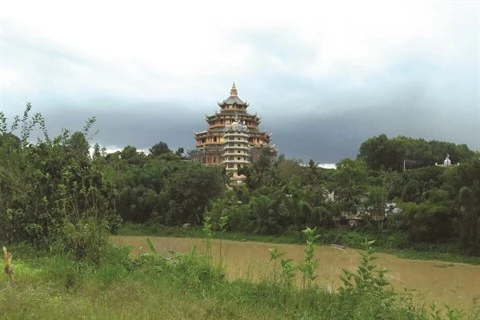 Un village des pagodes sur les Hauts Plateaux du Centre