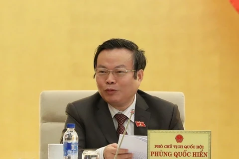 Le vice-président de l’AN Phung Quoc Hien reçoit des parlementaires australiens