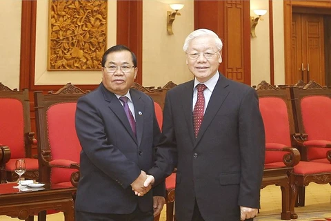 Le leader du PCV reçoit le vice-président de l’AN du Laos Sengnouan Xayalath