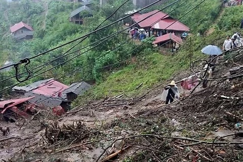 Lai Chau : Des glissements de terrain font 6 morts et 4 disparus 