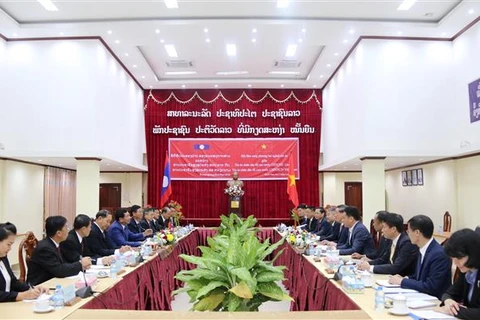 Vietnam-Laos : Coopération efficace entre les systèmes de cours 