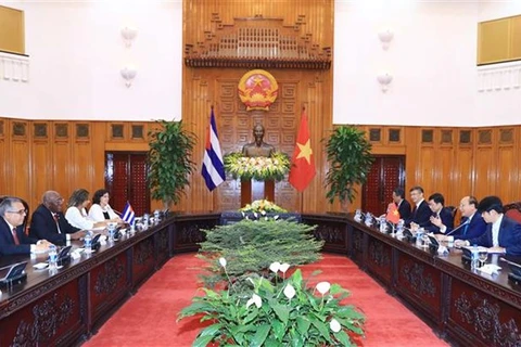 Le Vietnam chérit toujours ses liens avec Cuba, affirme le Premier ministre Nguyên Xuân Phuc