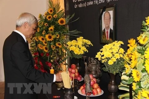 Cérémonies en mémoire du président Trân Dai Quang en Espagne et au Venezuela