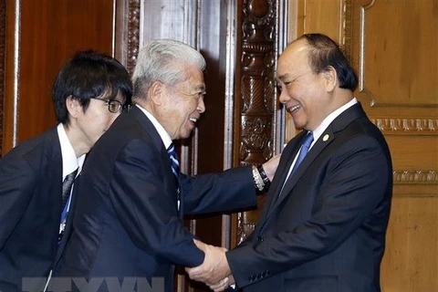 Le PM Nguyen Xuan Phuc rencontre les présidents de la Chambre des représentants et du Sénat du Japon