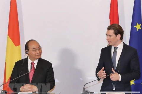 Nguyên Xuân Phuc et Sebastian Kurz à une conférence de presse conjointe