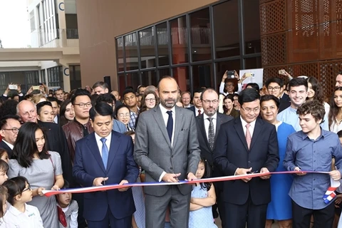 Édouard Philippe inaugure le nouveau bâtiment du Lycée français Alexandre Yersin 