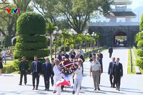 Le Premier ministre français Édouard Philippe à Diên Biên Phu