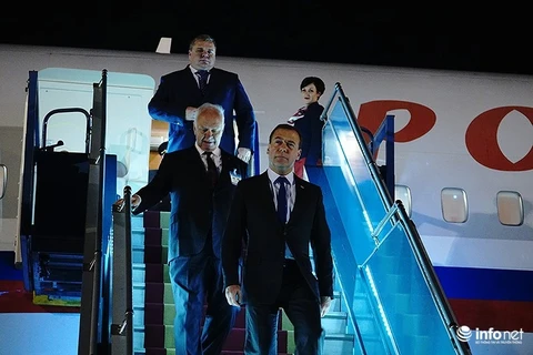 Le Premier ministre russe Dmitri Medvedev entame sa visite officielle au Vietnam