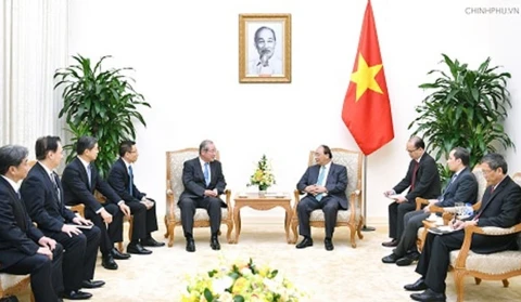 Le PM demande à SMBC d’accroître ses investissements au Vietnam