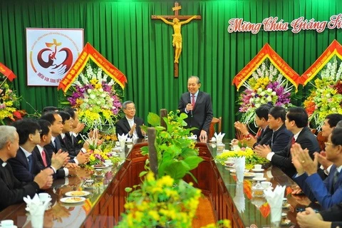 Des autorités formulent ses vœux de Noël aux catholiques à Ninh Binh, Nam Dinh et Bac Ninh 